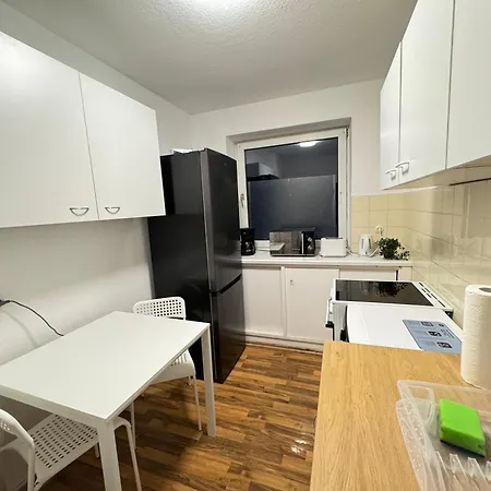 Monteurwohnung In דירה *